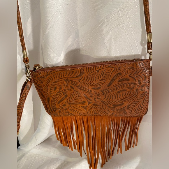 12 Days of Deals - Day 9! Street Level Brown Leaf Design Crossbody w/ Wristlet. - Picture 5 of 7